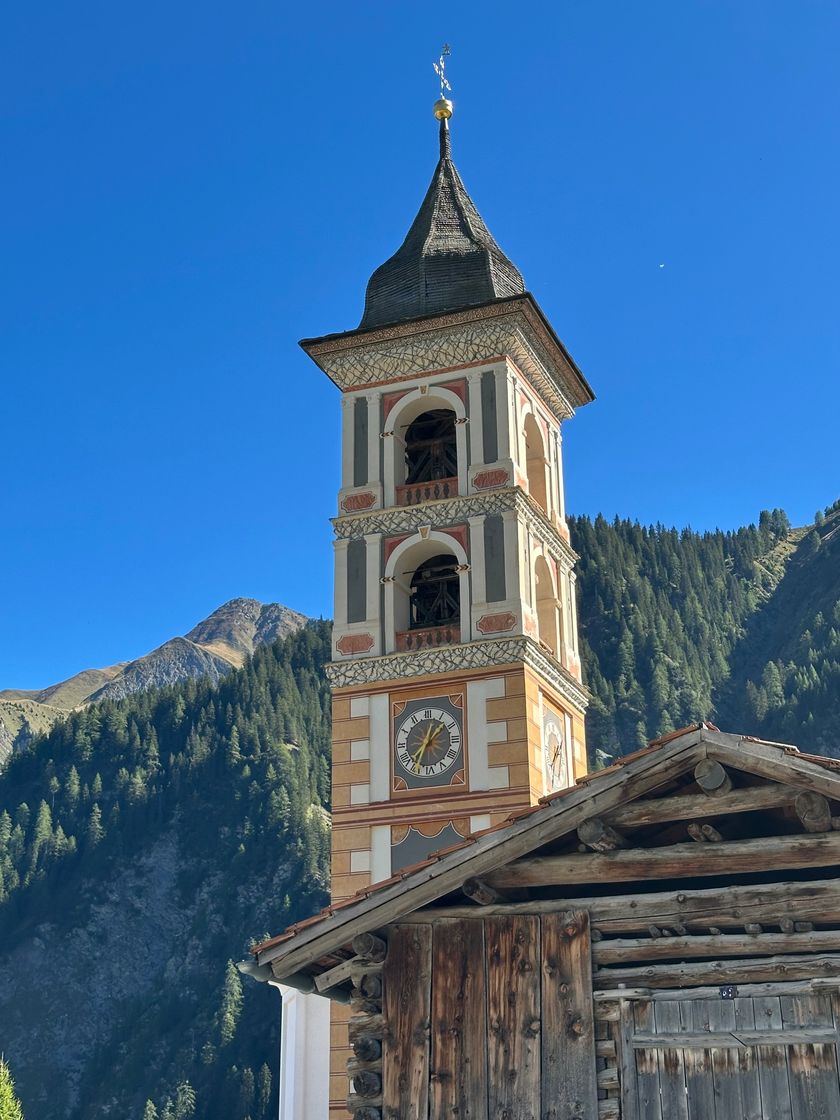 Kirchturm von Vrin