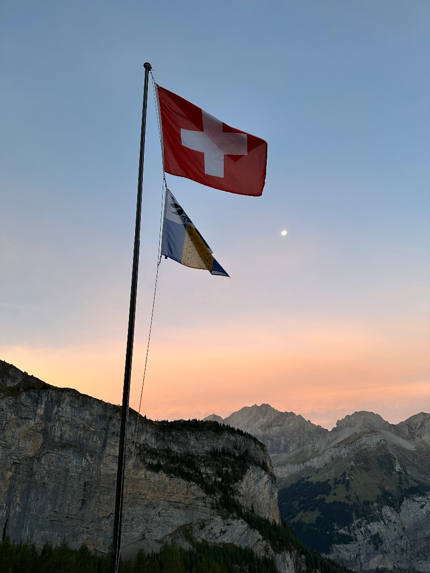 Morgenstimmung Doldenhornhütte